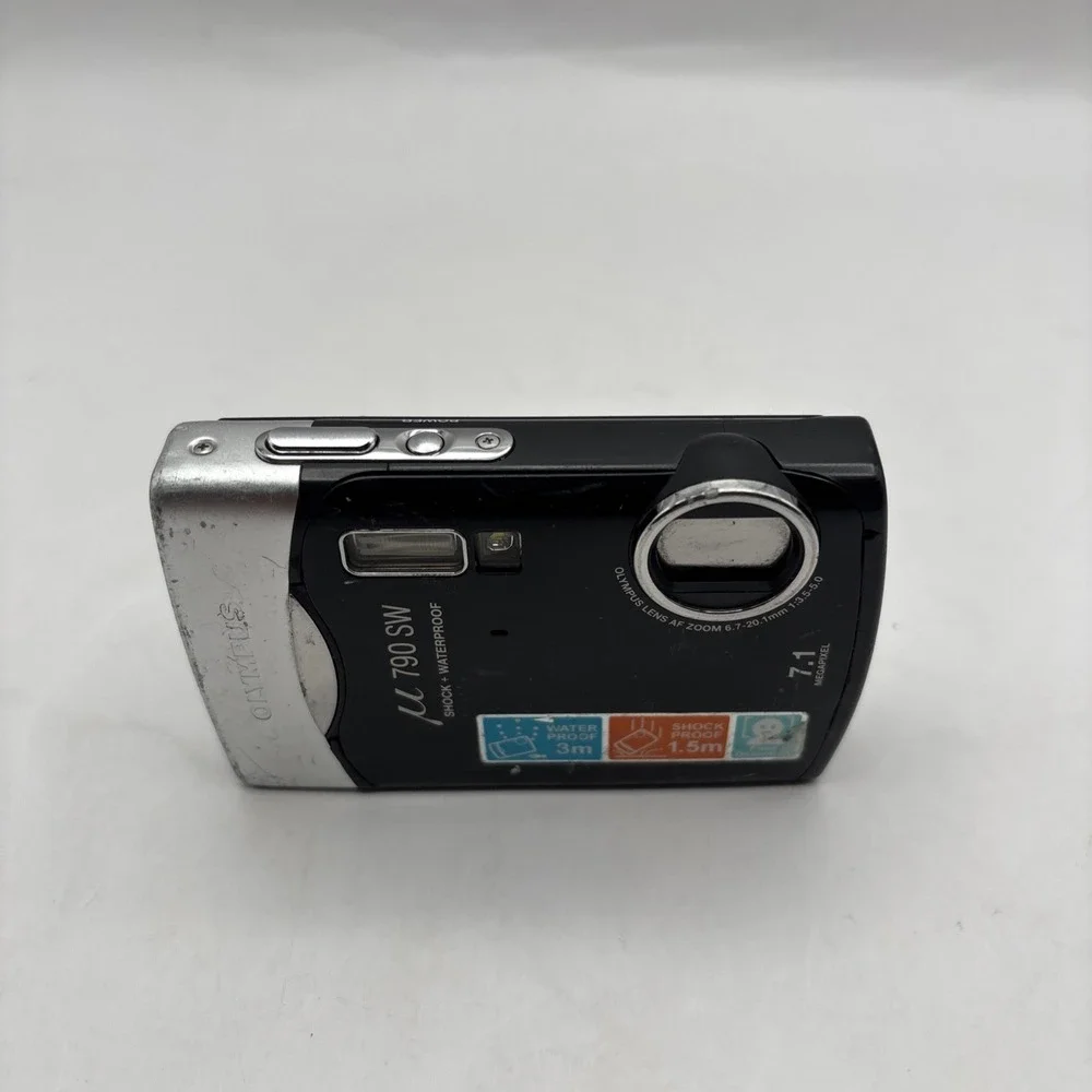 Olympus Stylus 790 SW Black Waterproof 7.1MP Digital Camera with 3x Optical Zoom